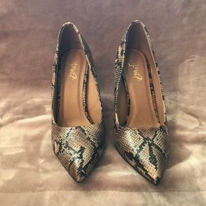 Snakeskin pumps